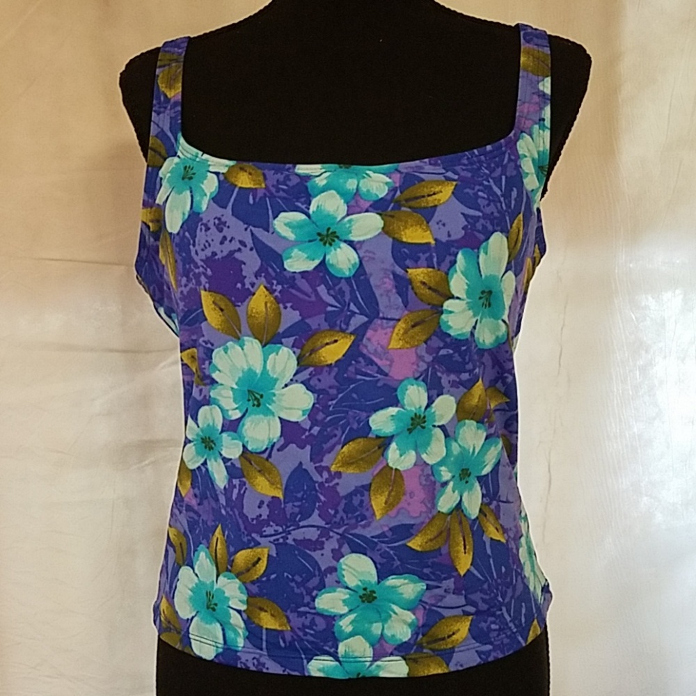 Blue floral Speedo top and bottom🎉HP🎉